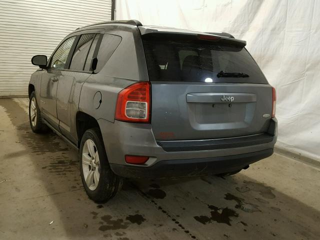 1J4NT1FA7BD267466 - 2011 JEEP COMPASS SP 灰色 照片 3
