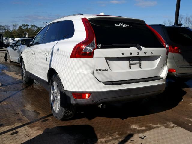 YV4992DZ0A2023282 - 2010 VOLVO XC60 T6 WHITE photo 3