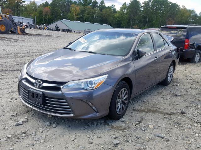 4T4BF1FK4FR451067 - 2015 TOYOTA CAMRY LE GRAY photo 2