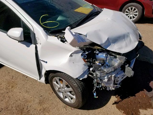 JTDKDTB30C1024383 - 2012 TOYOTA PRIUS C WHITE photo 9