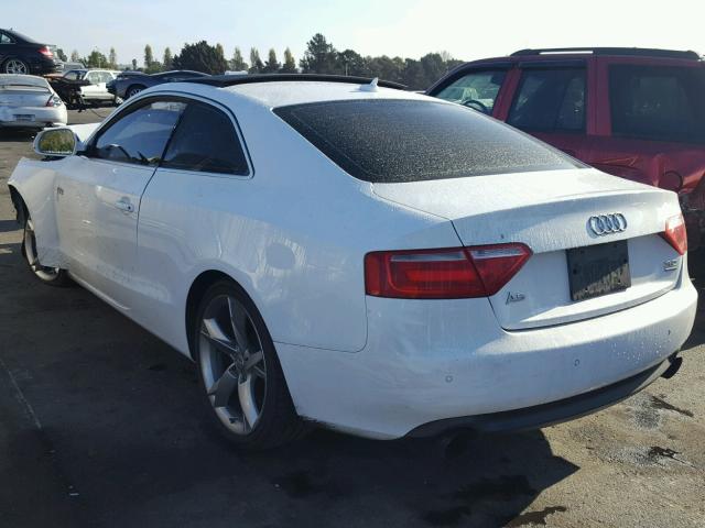 WAUDK78T09A010499 - 2009 AUDI A5 QUATTRO WHITE photo 3