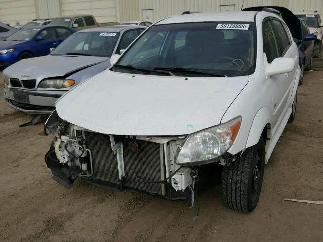 5Y2SL658X8Z415089 - 2008 PONTIAC VIBE WHITE photo 2