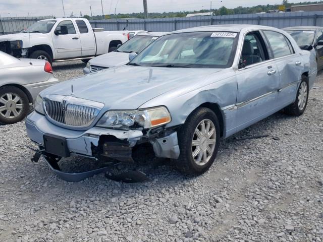 1LNHM82W77Y605602 - 2007 LINCOLN TOWN CAR S BLUE photo 2