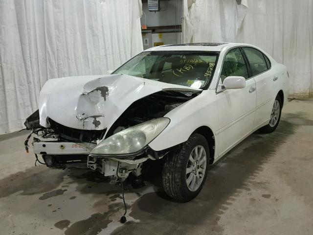 JTHBF30G630090215 - 2003 LEXUS ES 300 WHITE photo 2