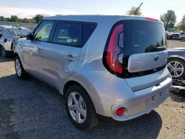 KNDJX3AE0J7026442 - 2018 KIA SOUL EV + SILVER photo 3