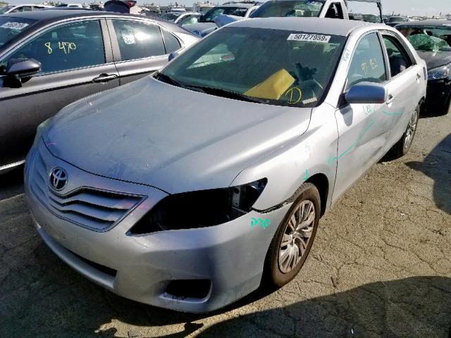 4T1BF3EK3AU077759 - 2010 TOYOTA CAMRY BASE SILVER photo 2