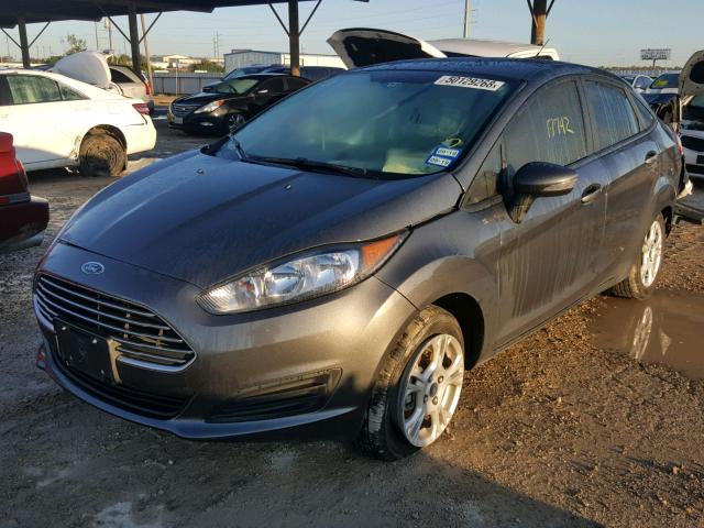 3FADP4BJ0GM190809 - 2016 FORD FIESTA SE GRAY photo 2