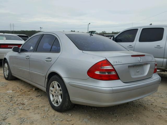 WDBUF65J13A294719 - 2003 MERCEDES-BENZ E 320 SILVER photo 3