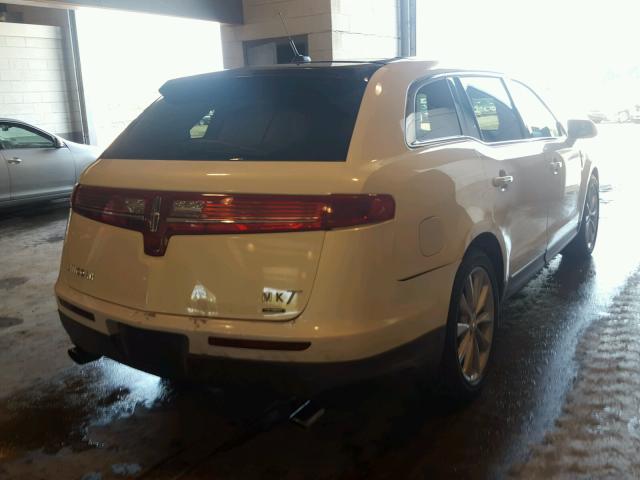 2LMHJ5AT2CBL52053 - 2012 LINCOLN MKT WHITE photo 4