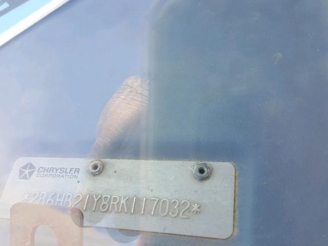 2B6HB21Y8RK117032 - 1994 DODGE RAM VAN B2 BLUE photo 10