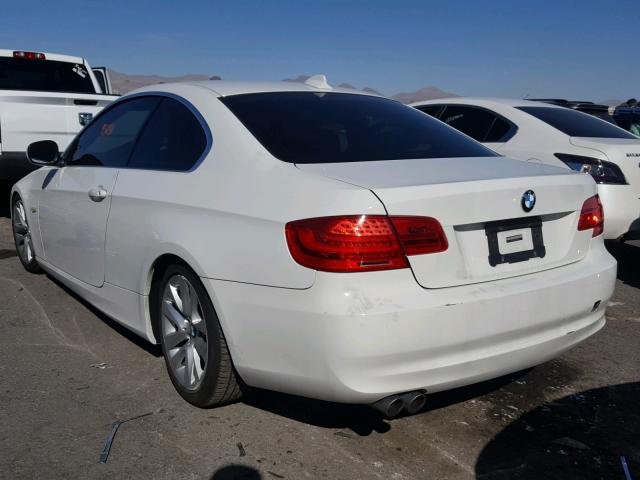 WBAKE5C5XBE574123 - 2011 BMW 328 I SULE SILVER photo 3