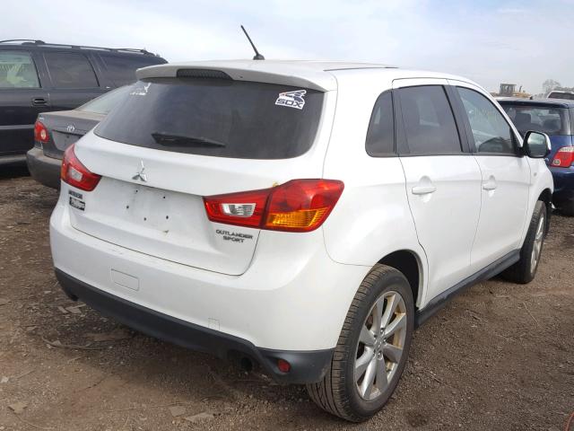 4A4AP3AU7DE008813 - 2013 MITSUBISHI OUTLANDER WHITE photo 4