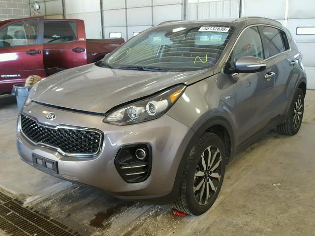 KNDPNCAC6H7155553 - 2017 KIA SPORTAGE E GRAY photo 2