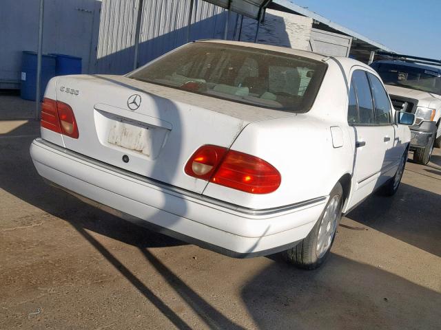 WDBJF65F2WA528899 - 1998 MERCEDES-BENZ E 320 WHITE photo 4