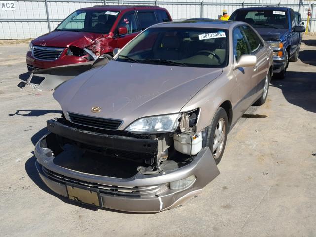 JT8BF28G6W5048780 - 1998 LEXUS ES 300 TAN photo 2