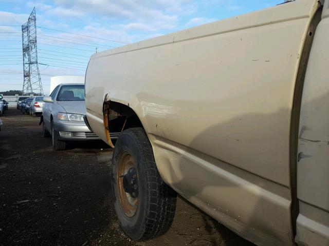 1GTGC24RXTZ526470 - 1996 GMC SIERRA C25 CREAM photo 9