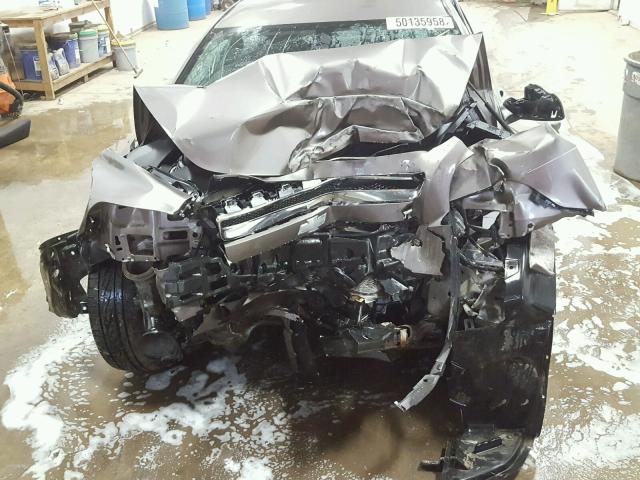 1G1ZC5E05CF312863 - 2012 CHEVROLET MALIBU 1LT GRAY photo 7