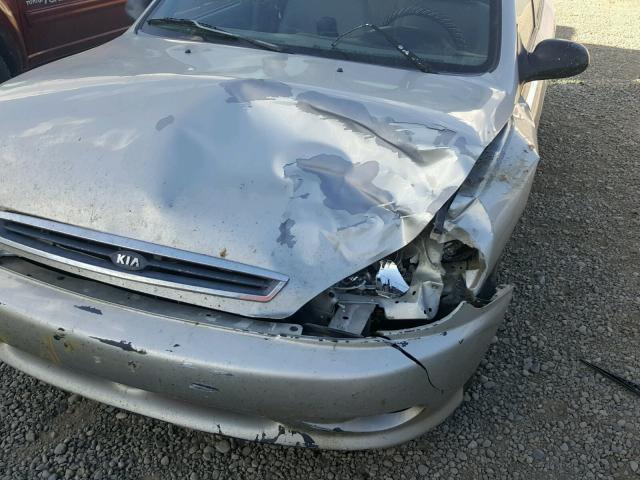 KNADC123016517610 - 2001 KIA RIO SILVER photo 9