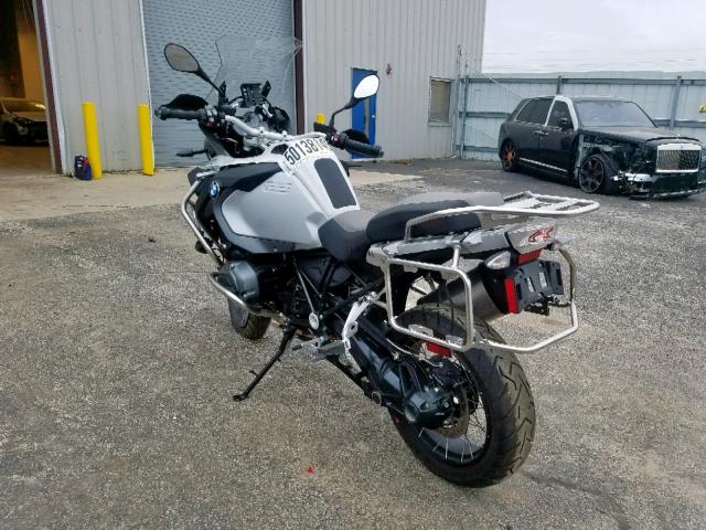 WB10A1208FZ097420 - 2015 BMW R1200 GS A WHITE photo 3