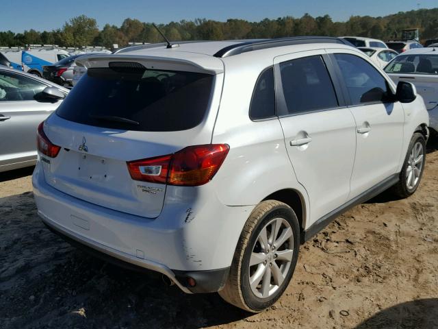 4A4AP4AU5DE003129 - 2013 MITSUBISHI OUTLANDER WHITE photo 4