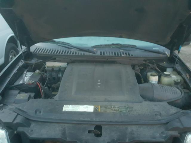 5LMFU28566LJ23716 - 2006 LINCOLN NAVIGATOR Қара фото 7