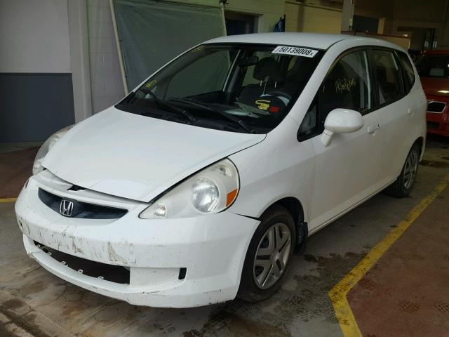 JHMGD38488S812446 - 2008 HONDA FIT WHITE photo 2