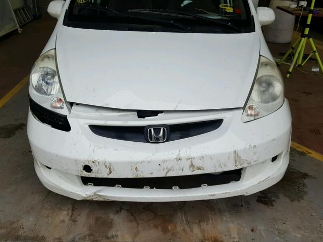 JHMGD38488S812446 - 2008 HONDA FIT WHITE photo 9