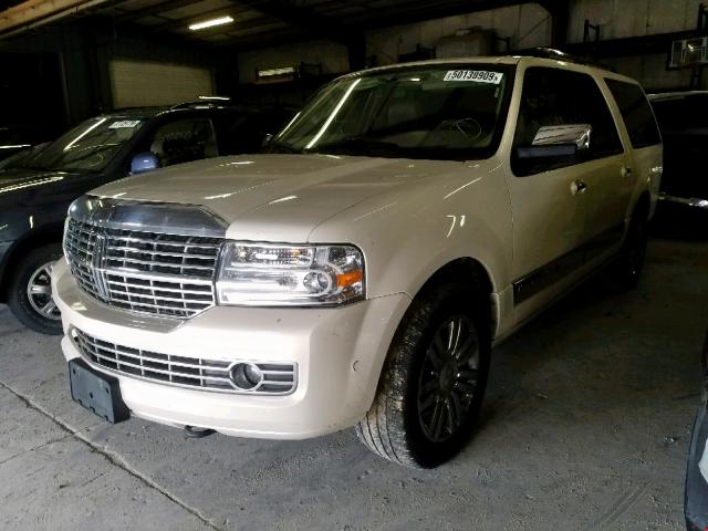 5LMFL27587LJ15350 - 2007 LINCOLN NAVIGATOR WHITE photo 2