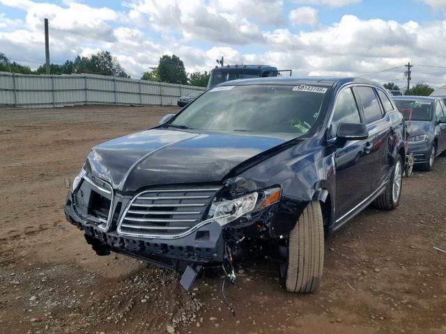 2LMHJ5AT1KBL04249 - 2019 LINCOLN MKT BLACK photo 2