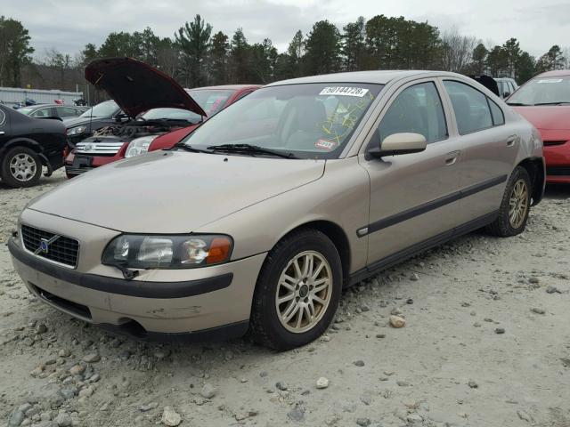 YV1RS61T542371091 - 2004 VOLVO S60 GOLD photo 2