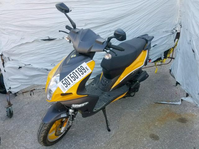 L5YACBAX7H1158904 - 2017 ZNEN SCOOTER YELLOW photo 2