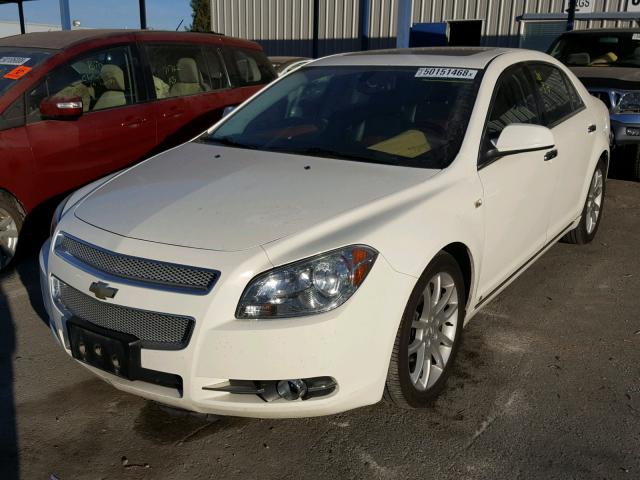 1G1ZK577184278596 - 2008 CHEVROLET MALIBU LTZ WHITE photo 2