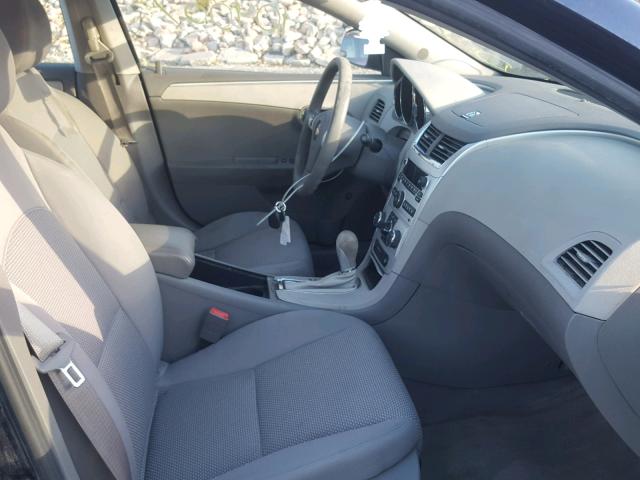 1G1ZA5E07AF284874 - 2010 CHEVROLET MALIBU LS ლურჯი ფოტო 5
