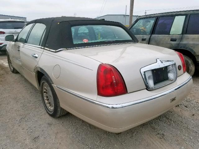 1LNHM83WXYY928316 - 2000 LINCOLN TOWN CAR C CREAM photo 3