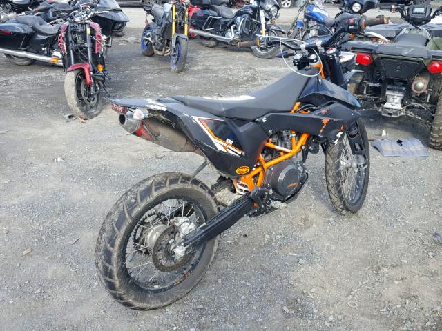 VBKLET40XFM775318 - 2015 KTM 690 ENDURO BLACK photo 4