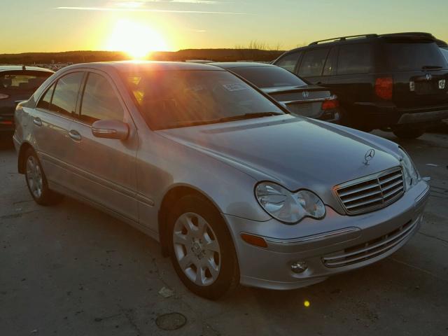 WDBRF81J45F644244 - 2005 MERCEDES-BENZ C 240 4MAT SILVER photo 1