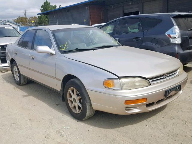 JT2BG12K6T0418990 - 1996 TOYOTA CAMRY DX BROWN photo 1