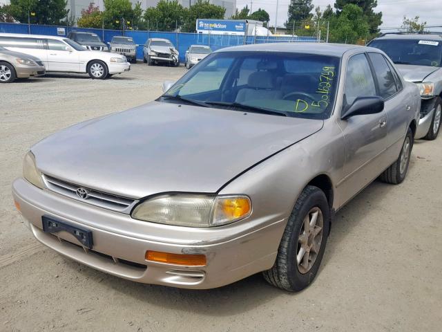 JT2BG12K6T0418990 - 1996 TOYOTA CAMRY DX BROWN photo 2