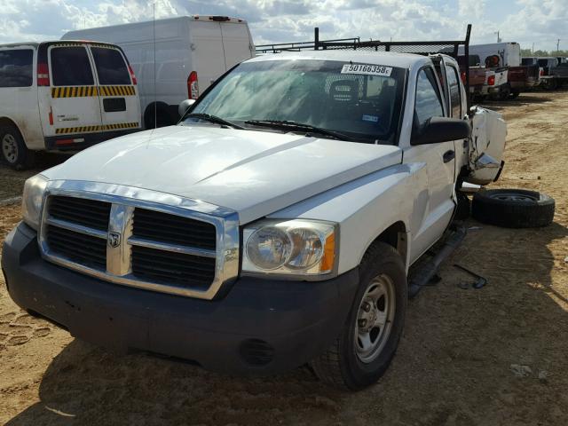 1D7HE28K36S614520 - 2006 DODGE DAKOTA QUA WHITE photo 2