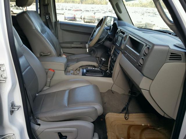 1J8HH48K67C693554 - 2007 JEEP COMMANDER WHITE photo 5