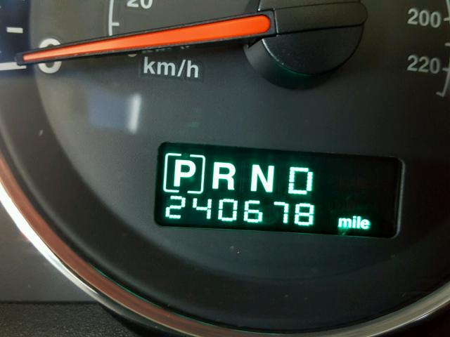 1J8HH48K67C693554 - 2007 JEEP COMMANDER WHITE photo 8