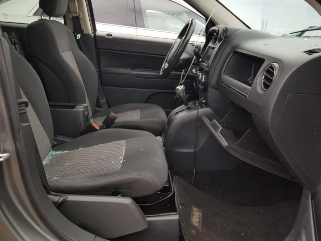 1J4NT1FA7BD236430 - 2011 JEEP COMPASS SP 灰色 照片 5