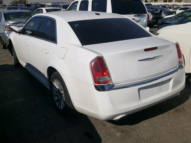 2C3CCAAG7EH276074 - 2014 CHRYSLER 300 WHITE photo 3