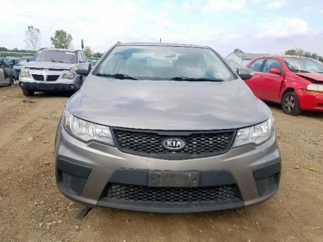 KNAFU6A2XA5257265 - 2010 KIA FORTE EX GRAY photo 10