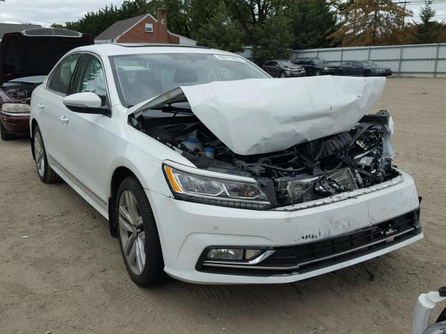 1VWGT7A35HC041044 - 2017 VOLKSWAGEN PASSAT SE WHITE photo 1