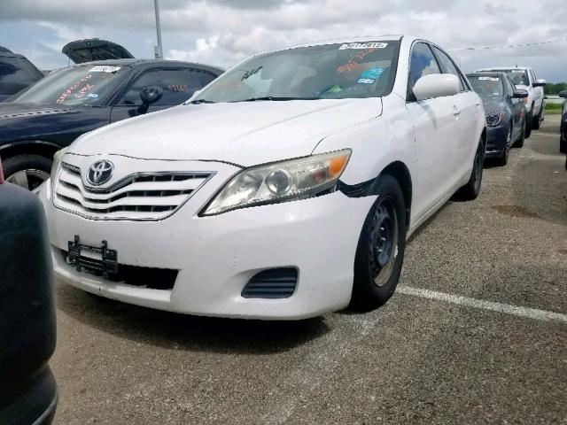 4T1BF3EK7BU737237 - 2011 TOYOTA CAMRY BASE WHITE photo 2