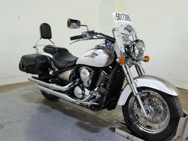 JKAVN2D109A032695 - 2009 KAWASAKI VN900 D WHITE photo 2