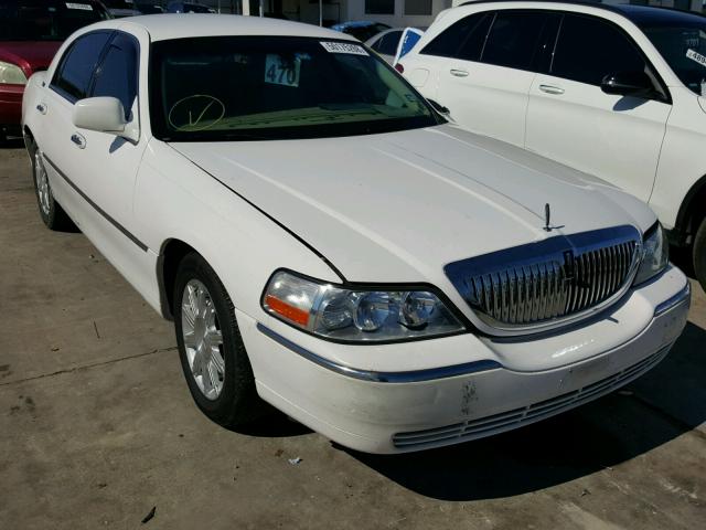 2LNHM82V09X635549 - 2009 LINCOLN TOWN CAR S WHITE photo 1