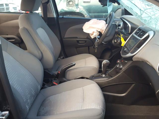 1G1JB5SH1H4150629 - 2017 CHEVROLET SONIC LS CHARCOAL photo 5