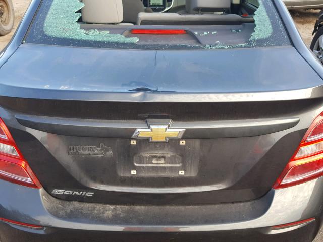 1G1JB5SH1H4150629 - 2017 CHEVROLET SONIC LS CHARCOAL photo 9